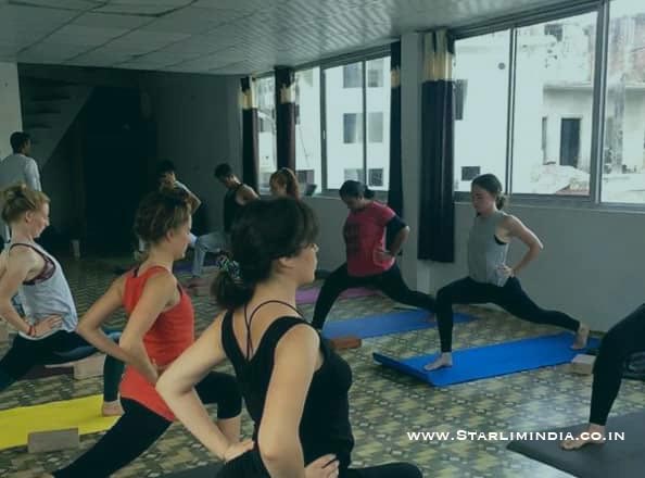 yoga teacher dating student